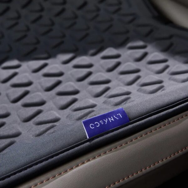 Подушка на сиденье Lynk&Co — изображение 3