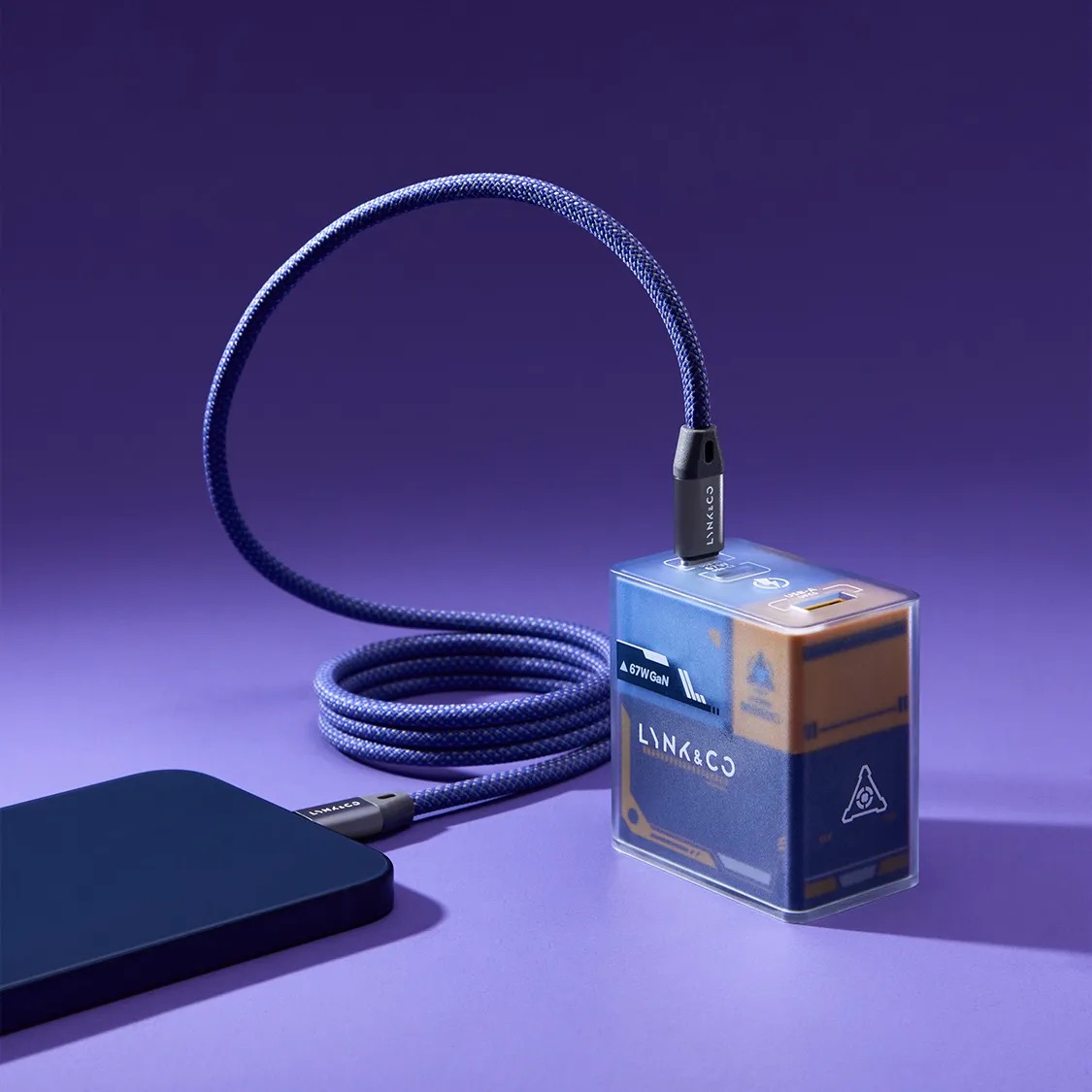 Магнитный кабель быстрой зарядки Lynk&Co 3 Магнитный кабель быстрой зарядки Lynk&Co — изображение 3
