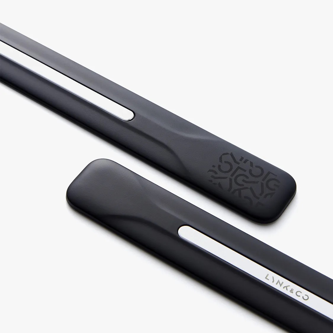 Защитные накладки на пороги Lynk & Co 4 Защитные накладки на пороги Lynk & Co — изображение 4