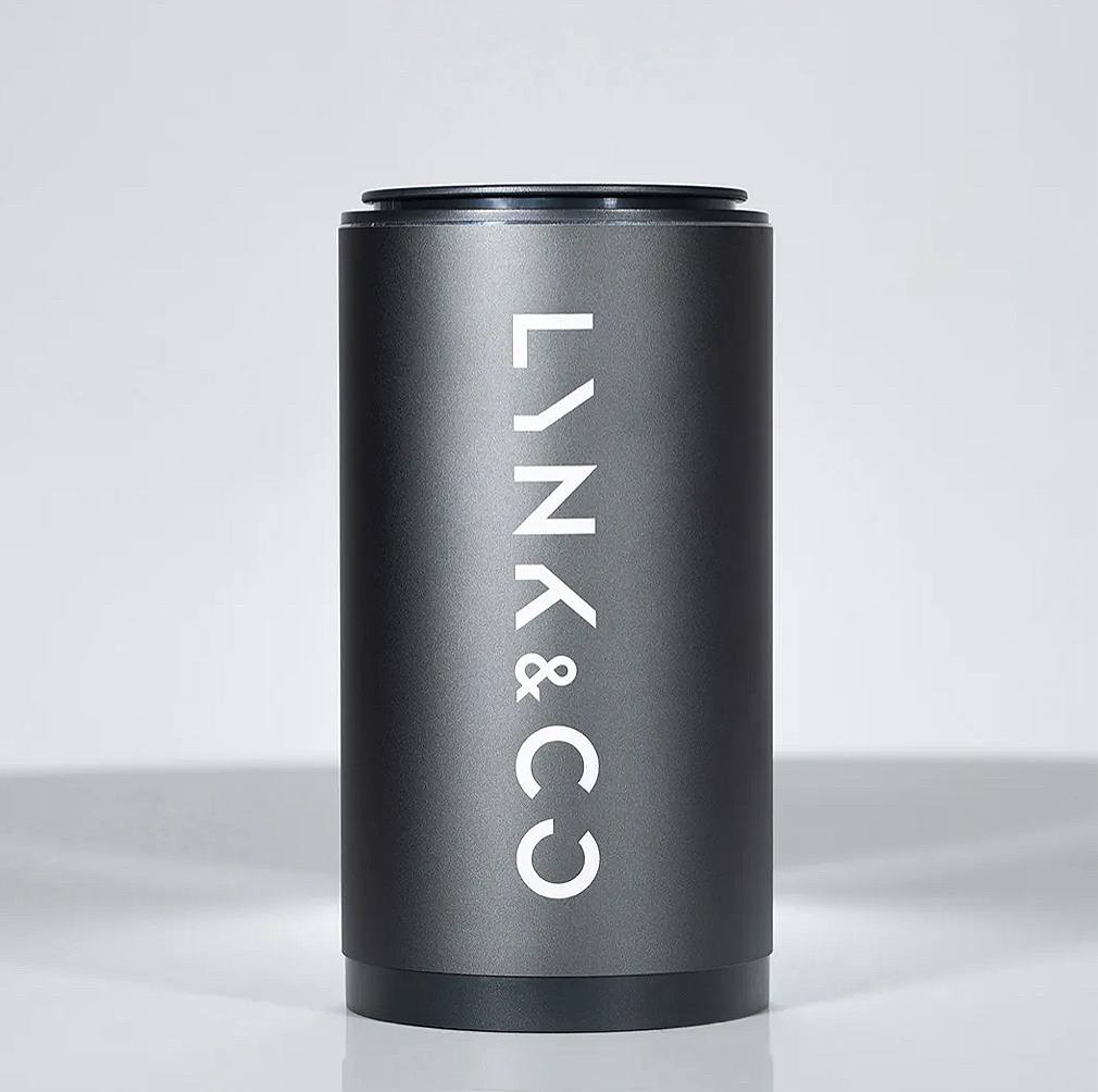 Автомобильная урна для мусора Lynk & Co 2 Автомобильная урна для мусора Lynk & Co — изображение 2