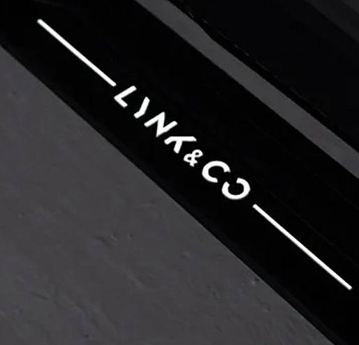 Электрические подножки LYNK&CO 08 8 Электрические подножки LYNK&CO 08 — изображение 8
