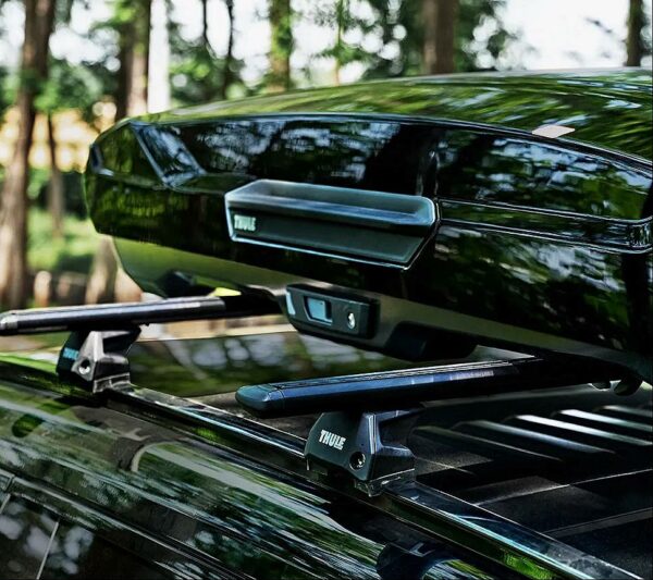 Багажник на крышу Thule Motion 3 XL LOW для Lynk & Co — изображение 6