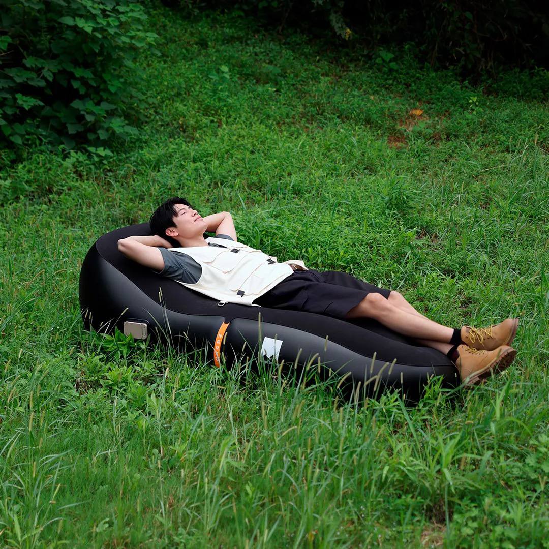 Надувной диван-лежак Zeekr 3 Надувной диван-лежак Zeekr — изображение 3