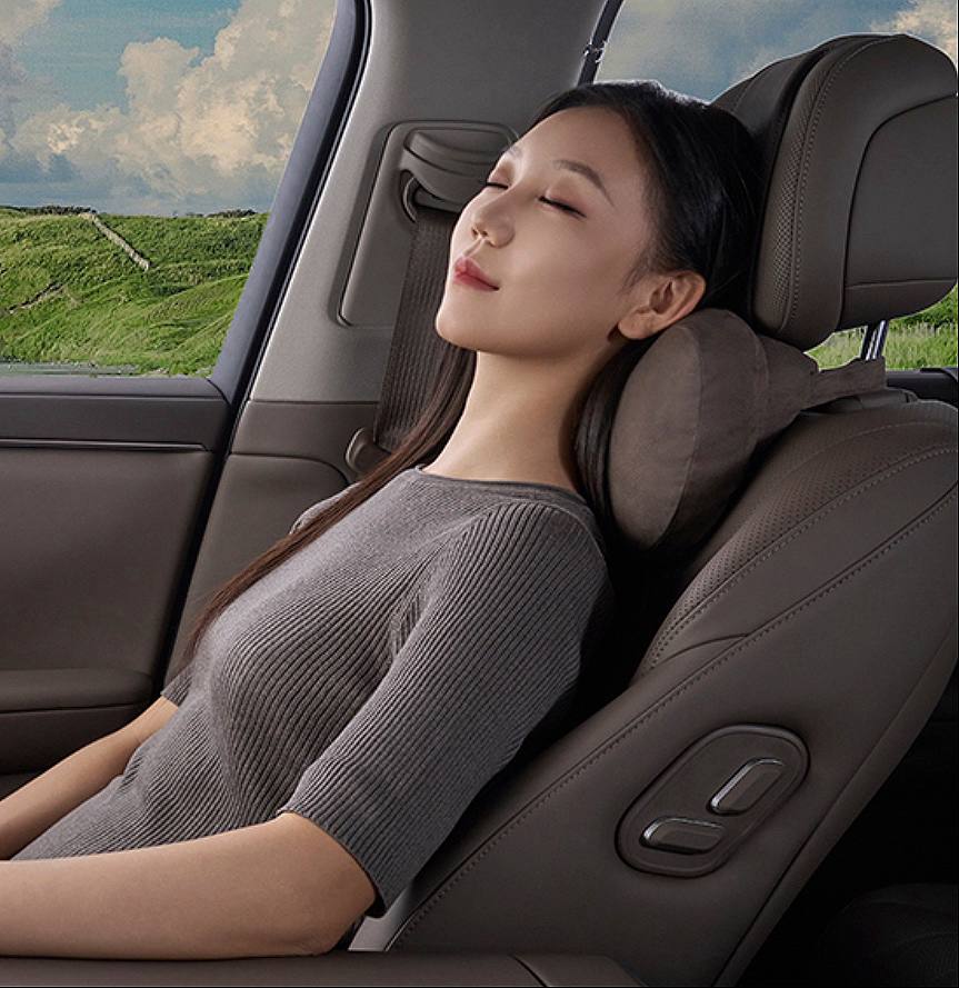 Анатомическая подушка-подголовник AITO 5 Анатомическая подушка-подголовник AITO — изображение 5